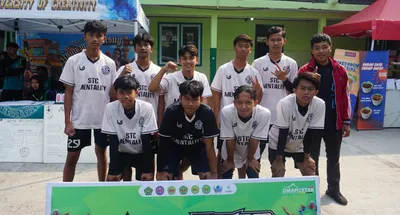 Mengikuti Lomba Volly Ball